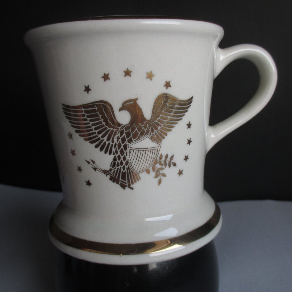 Vgt. Atlas China Shaving Mug/22K Gold Accents